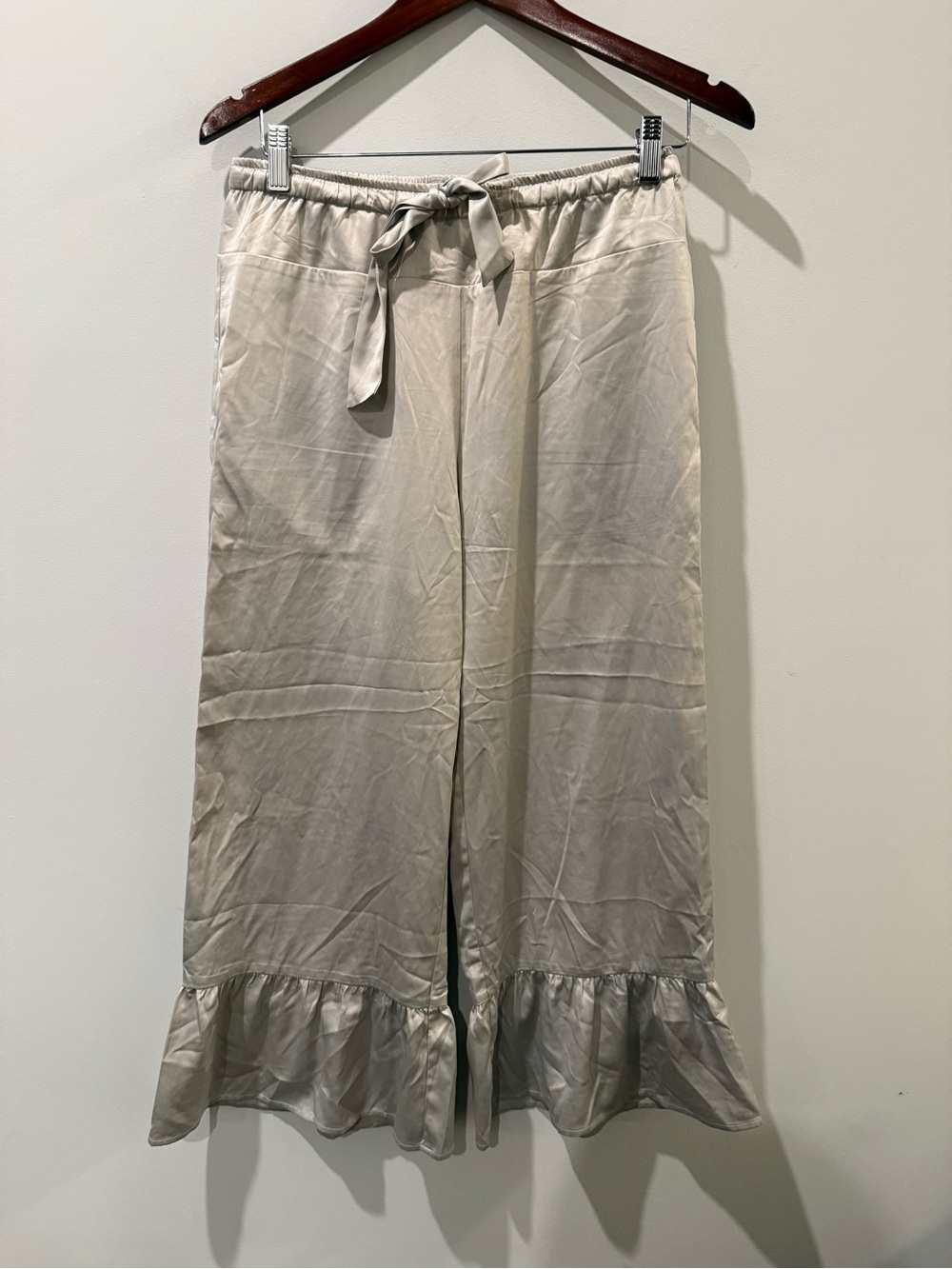 Plum Pretty Sugar Soft Cream Elastic Waist Pants Size S